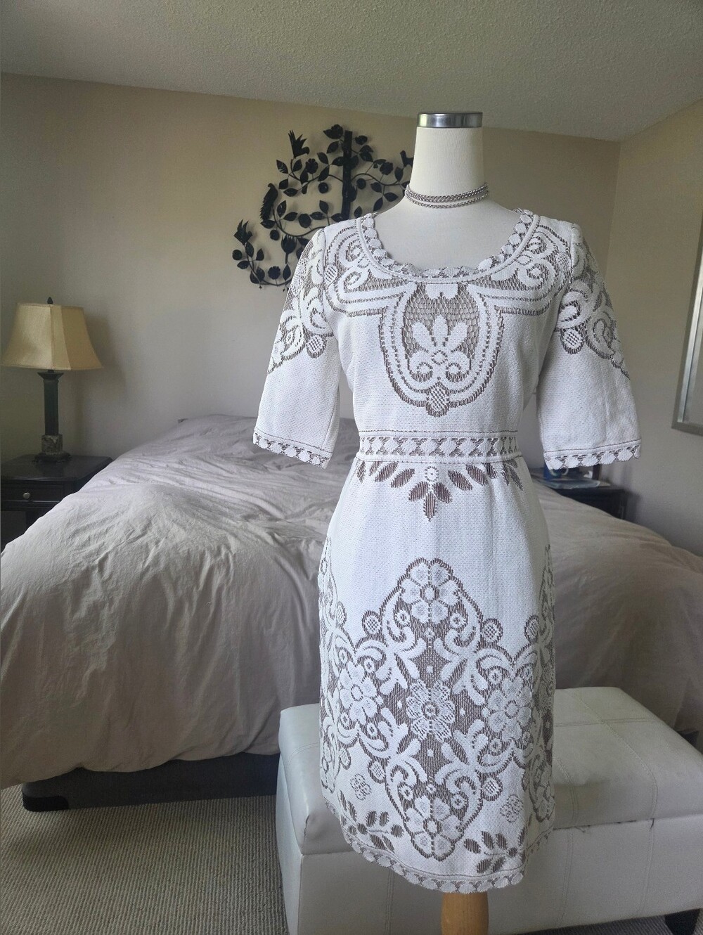 Cream Embroidered Lace Midi Dress With Short Sleeves- SZ M